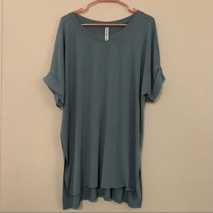 Zenana Premium | Hi-Low Rolled Sleeves Shirt